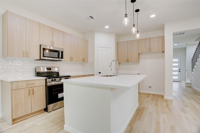 Building Photo - 8314 Williamsdell St