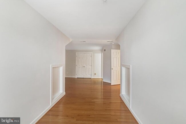 Building Photo - 709 Catts Tavern Dr