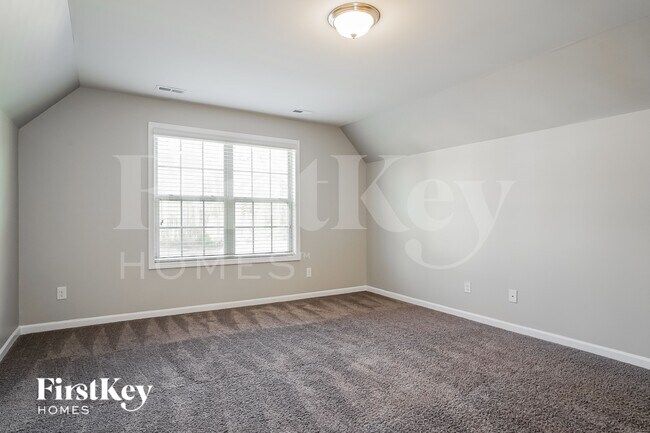 Building Photo - 7224 Laurelshire Dr