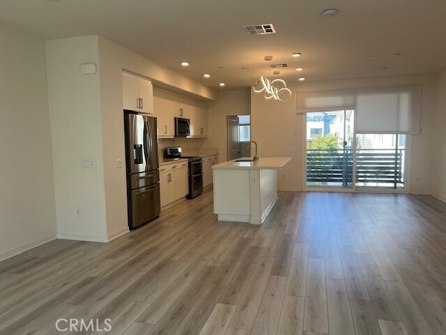 Building Photo - 11005 Skyglow Dr