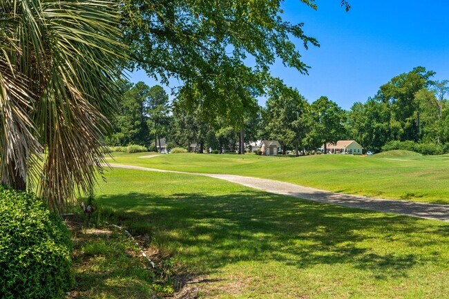 Building Photo - Golf Course Living Just Minutes from North Myrtle Beach – Long-Term Rental in Aberdeen