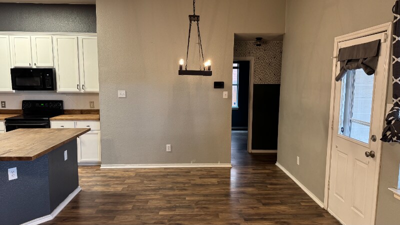 Building Photo - 1988 Helmoken Falls Dr