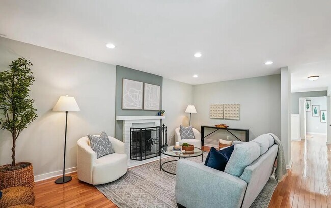 Building Photo - 276 W Meadowland Ln