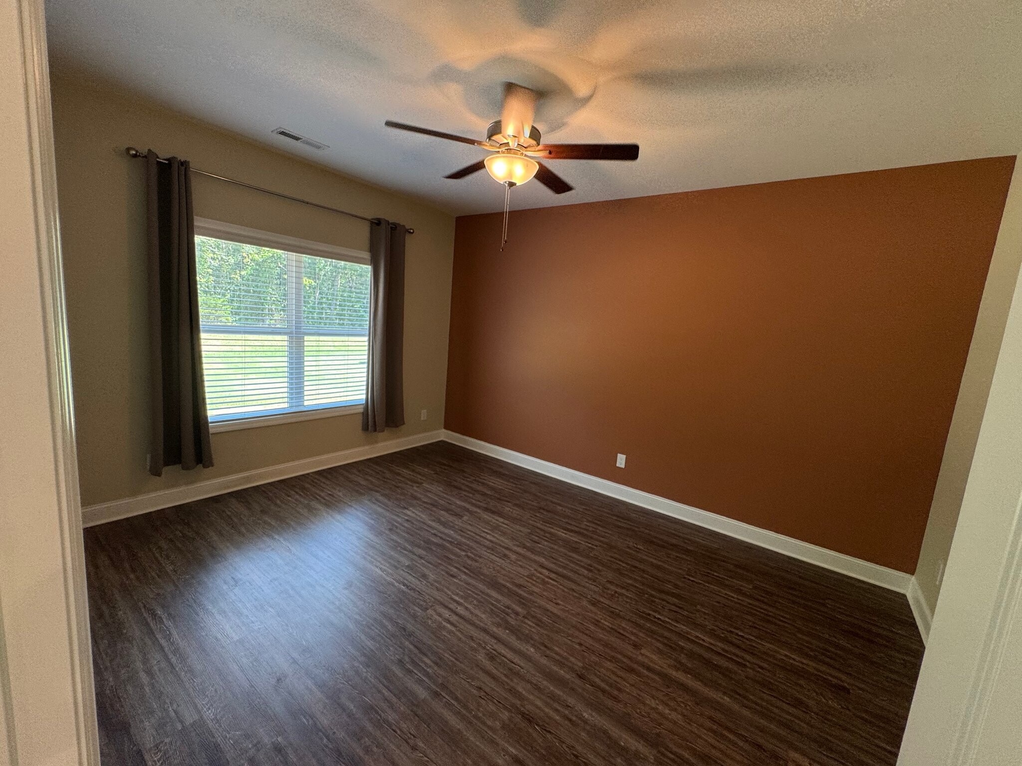 Building Photo - 27244 McKenna Dr
