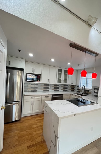 Building Photo - 10272 Danube Dr