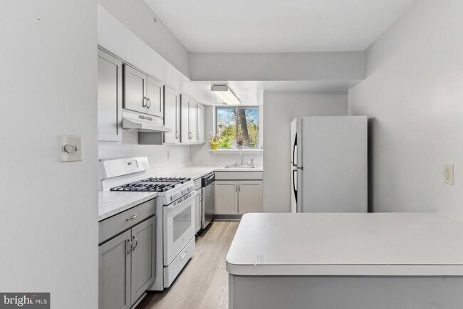 Building Photo - 3712 N Rosser St