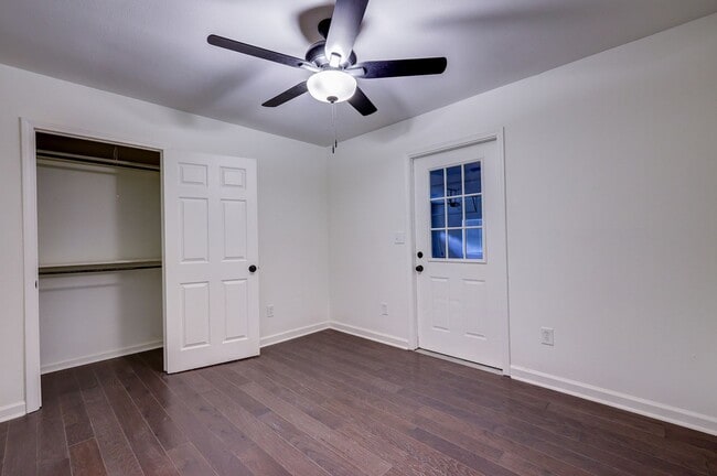 Building Photo - 3 bed 3 bath single family house