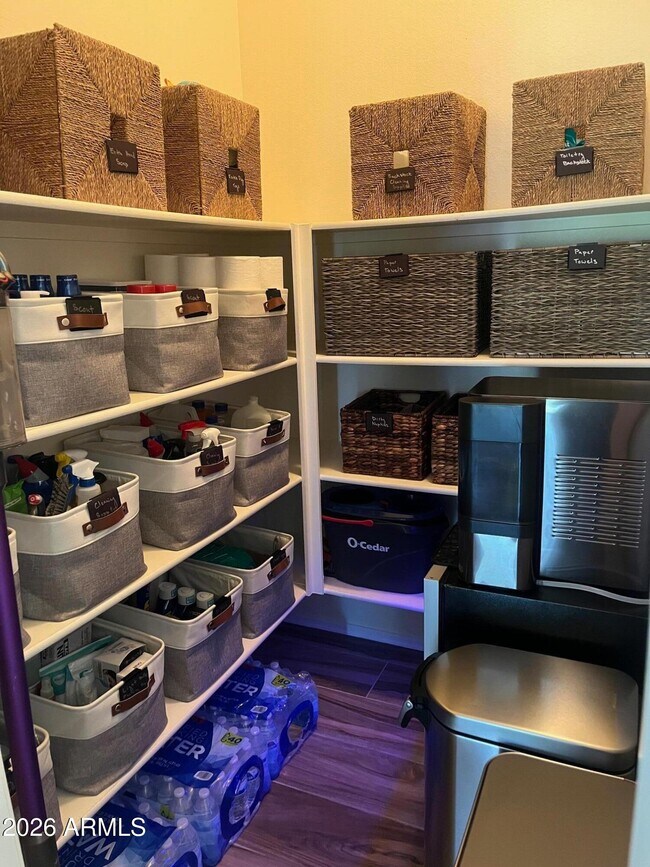 Building Photo - 1350 S Greenfield Rd