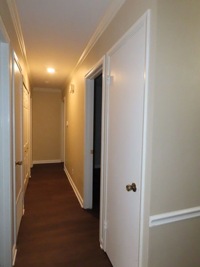 Building Photo - South Tyler! Lovely 3 Bedroom, 2 Bath House w/Garage