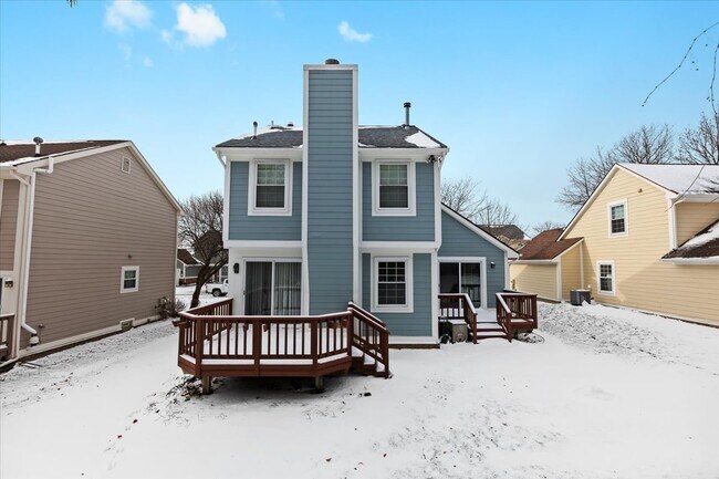 Building Photo - 31112 Columbia Dr