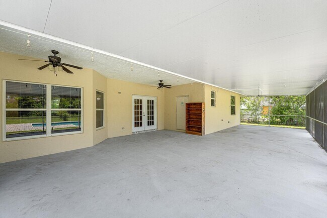Building Photo - 11224 Tangerine Blvd