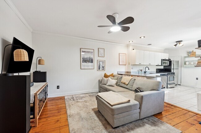 Building Photo - 93 Pearl St