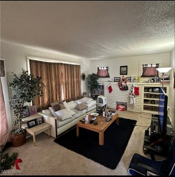 Building Photo - 8827 Park Heights Ave