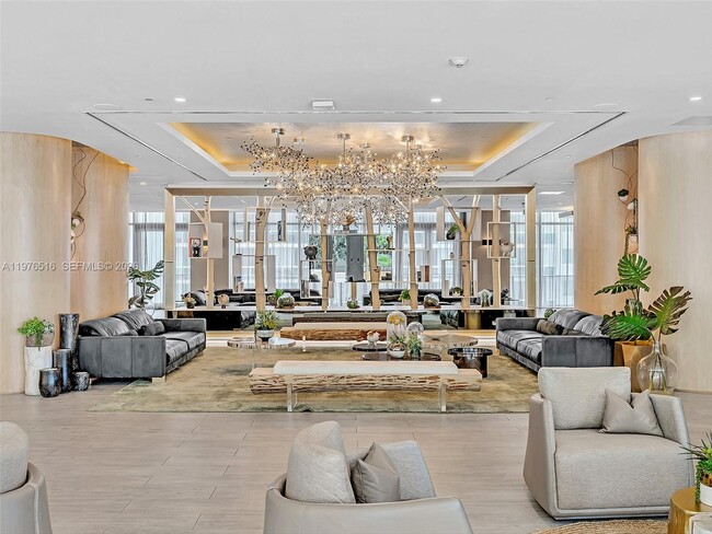 Building Photo - 488 NE 18th St