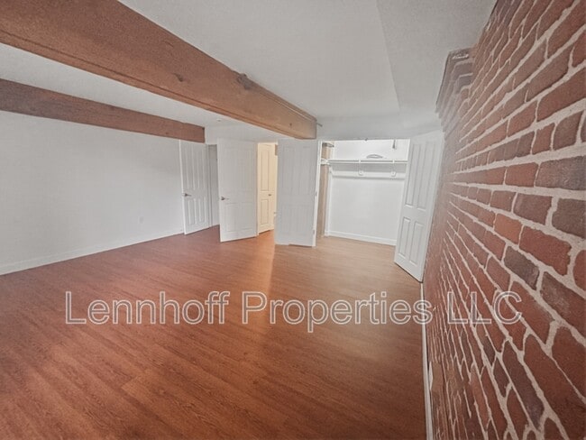 Building Photo - 240 Jackson St