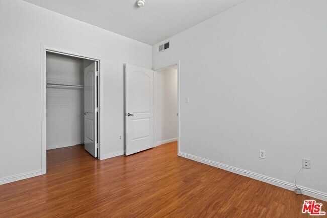 Building Photo - 360 W Ave 26