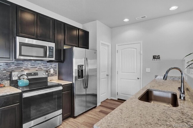 Building Photo - 7543 Red Fir Pt