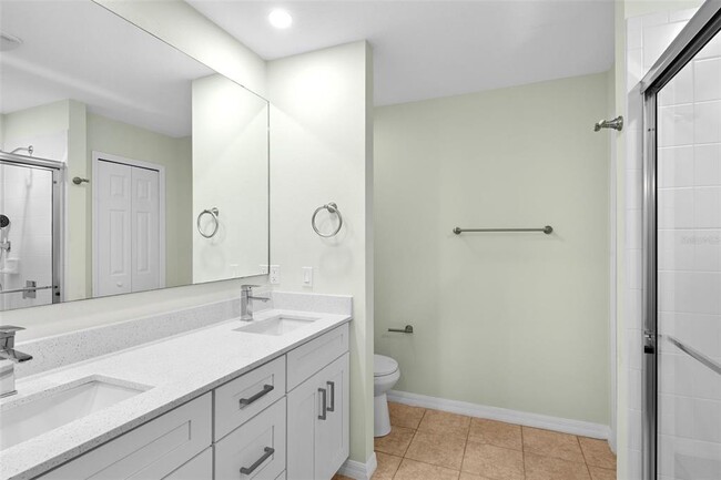 Building Photo - 26922 White Plains Way