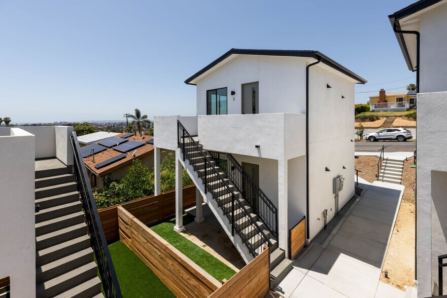 Building Photo - 5527-33 Olvera Ave