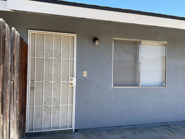 Building Photo - 7mct4712