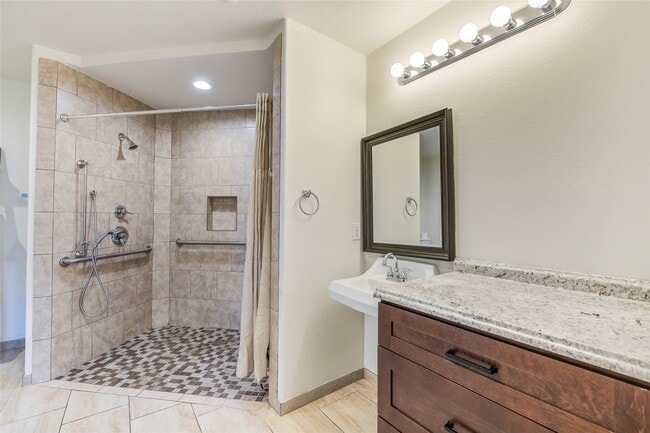 Building Photo - 2023 Louetta Mist Dr