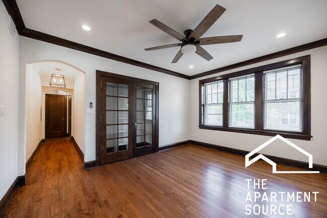 Building Photo - 6409 N Talman Ave