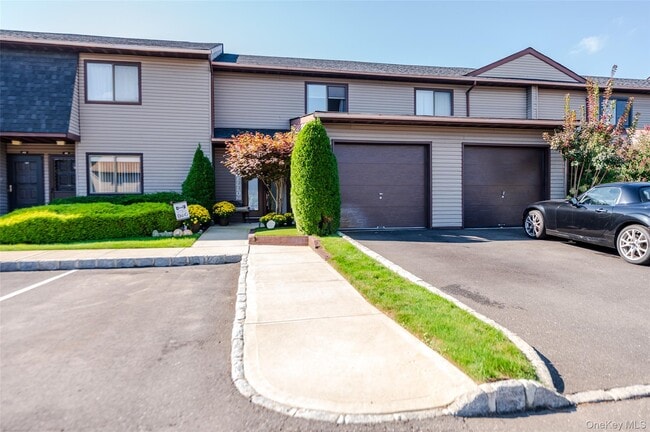 Building Photo - 100 Daly Blvd