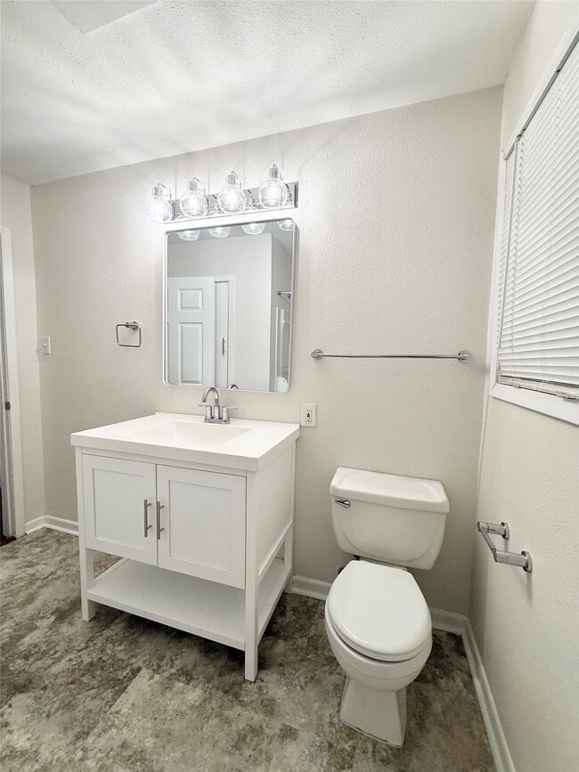 Building Photo - 824 S Anderson St