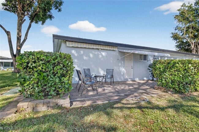 Building Photo - 572 High Point Dr