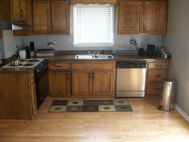 Building Photo - 6348 Ridgeline Dr