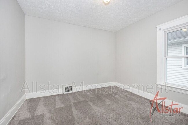 Building Photo - 2045 W 89th St