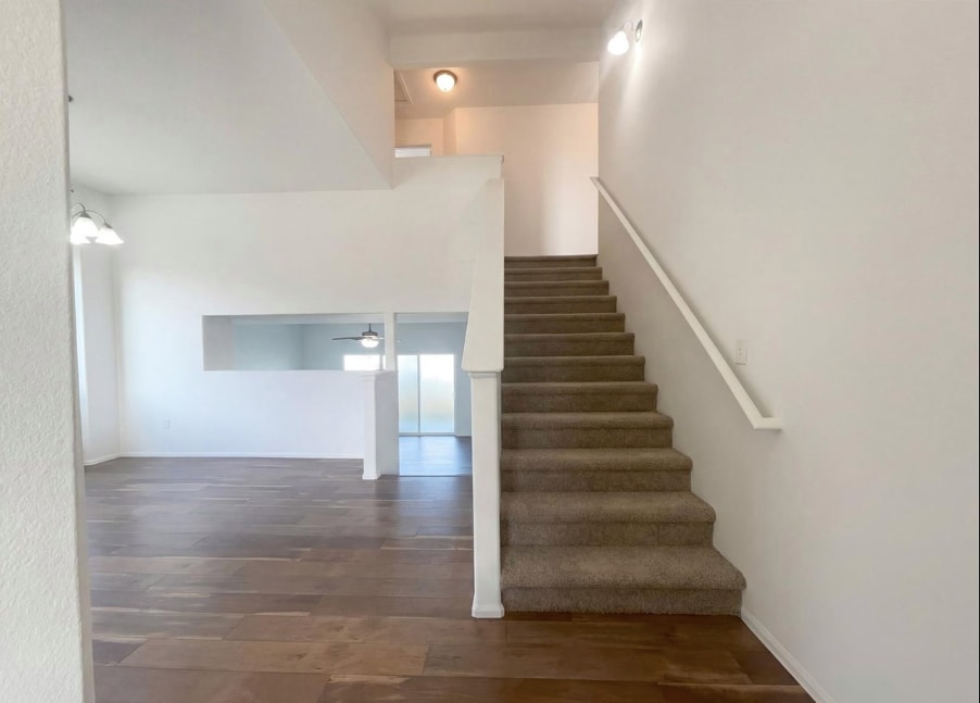 Building Photo - 444 Stonebrook Dr