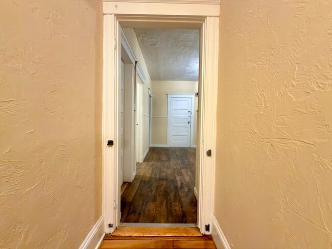 Building Photo - 90 Vernon St