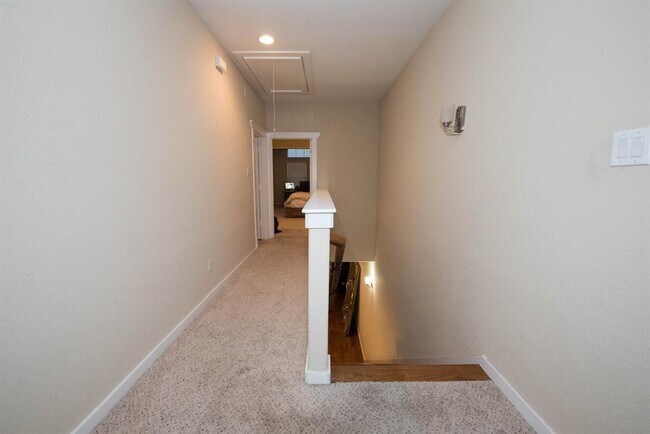 Building Photo - 5927 Kansas St