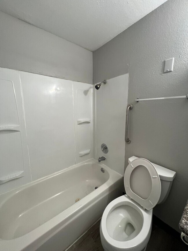 Interior Photo - Country Rambler