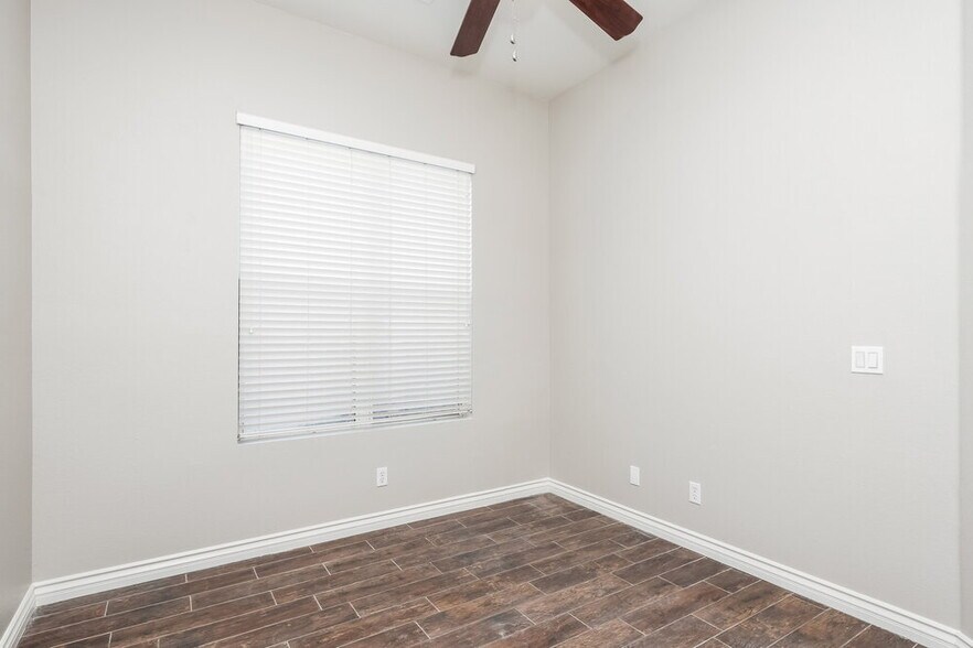 Building Photo - 1564 Stone Valley Ave