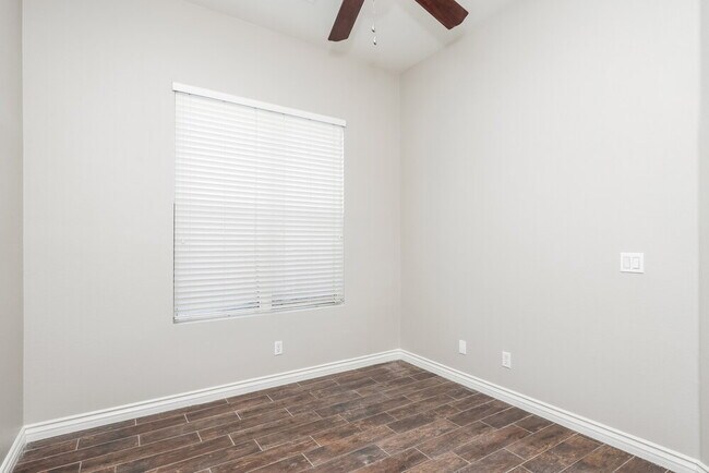 Building Photo - 1564 Stone Valley Ave