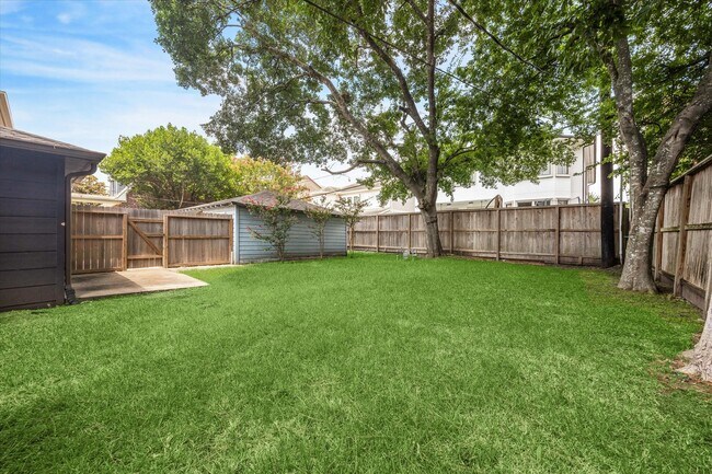 Building Photo - 3810 Grennoch Ln