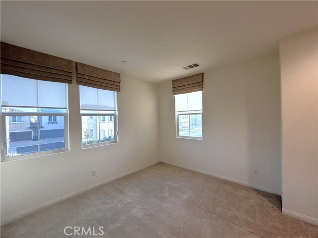 Building Photo - 16134 Paddock Ave