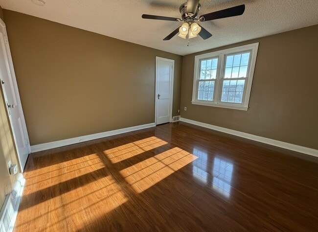 Building Photo - 119 W Madison Ave