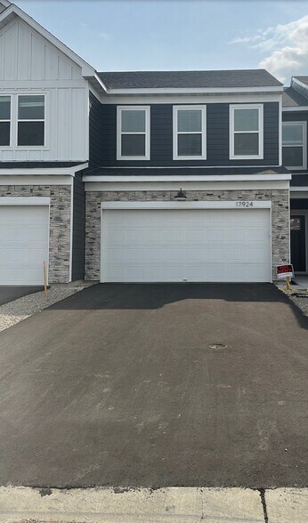 Building Photo - 17924 Genoa Dr