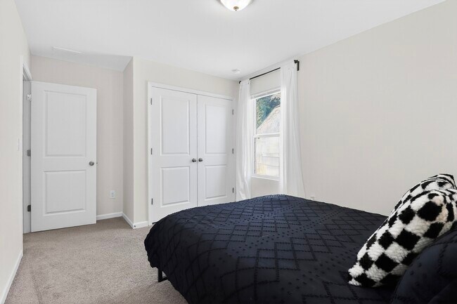 Building Photo - 7132 Wheyfield Dr