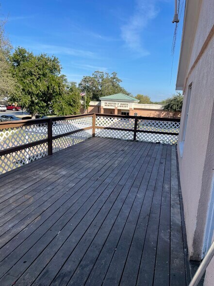 Building Photo - 428 S Texas Ave