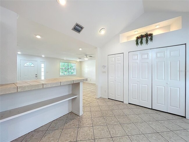 Building Photo - 332 Harris Ave