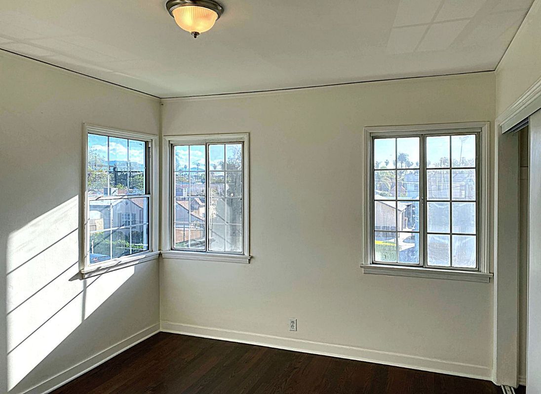 Building Photo - 4403 1/2 W. Exposition Blvd.