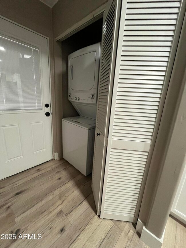 Building Photo - 1002 S Roosevelt St