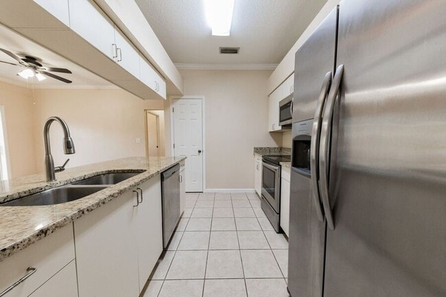 Building Photo - 501 Eagle Pond Dr