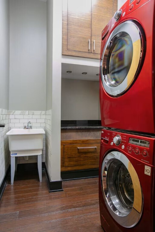 Building Photo - 3041 Olive St