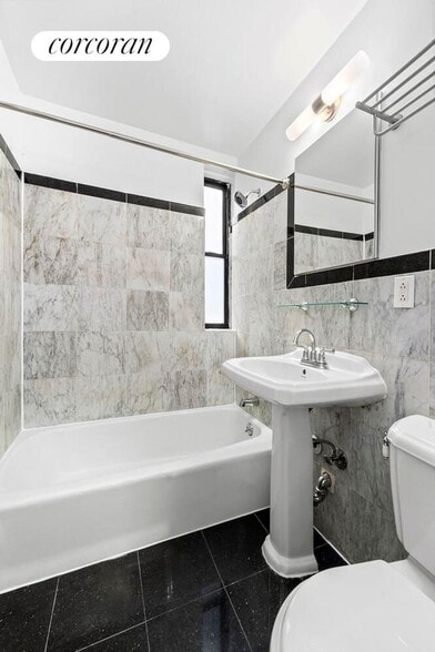 Building Photo - 77 W 68th St