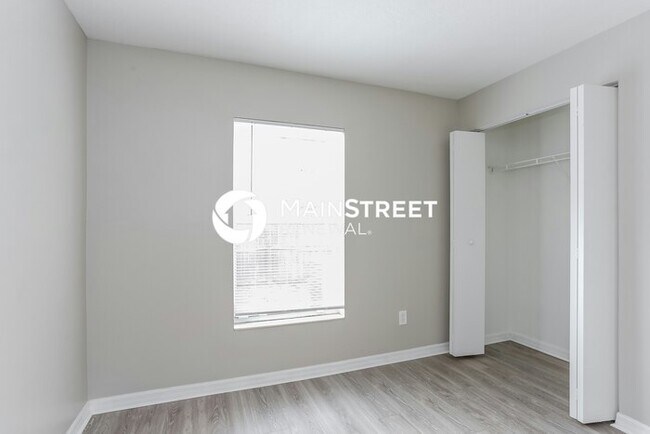 Building Photo - 3 Bedroom Pet-Friendly Home in St Petersburg, FL with Main Street Renewal